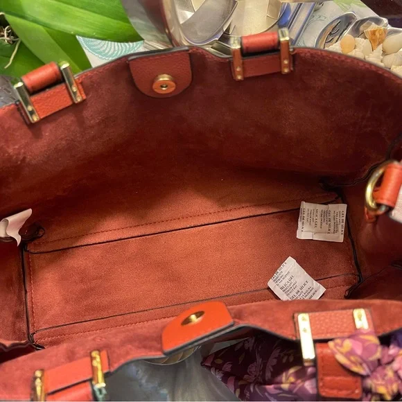 Steve Madden NWOT Crossbody & Wristlet Fall color - burnt orange & SM Bow - Picture 9 of 13